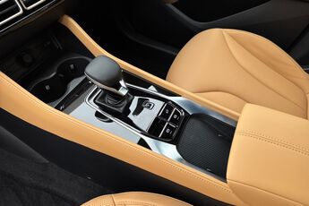 MG MOTOR UK HS, , hi-res