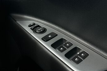 KIA STONIC, , hi-res