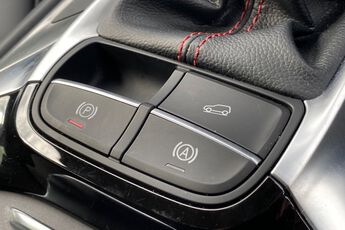 MG MOTOR UK HS, , hi-res