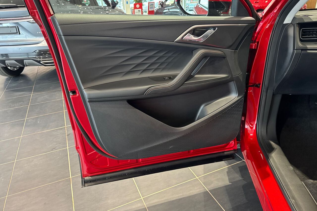 MG MOTOR UK HS, , hi-res