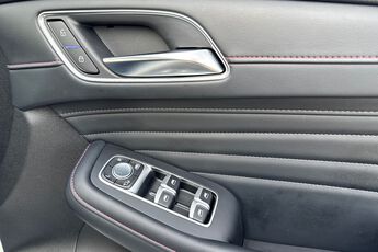 MG MOTOR UK HS, , hi-res
