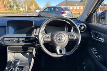MG MOTOR UK HS, , hi-res