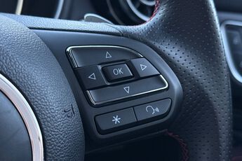 MG MOTOR UK HS, , hi-res