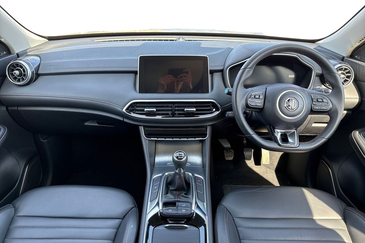 MG MOTOR UK HS, , hi-res