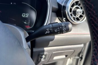 MG MOTOR UK HS, , hi-res
