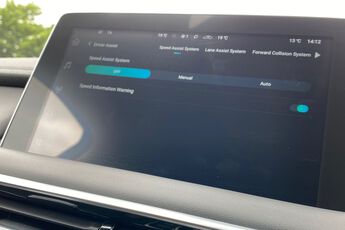 MG MOTOR UK HS, , hi-res