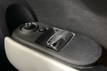 MINI HATCHBACK, , hi-res