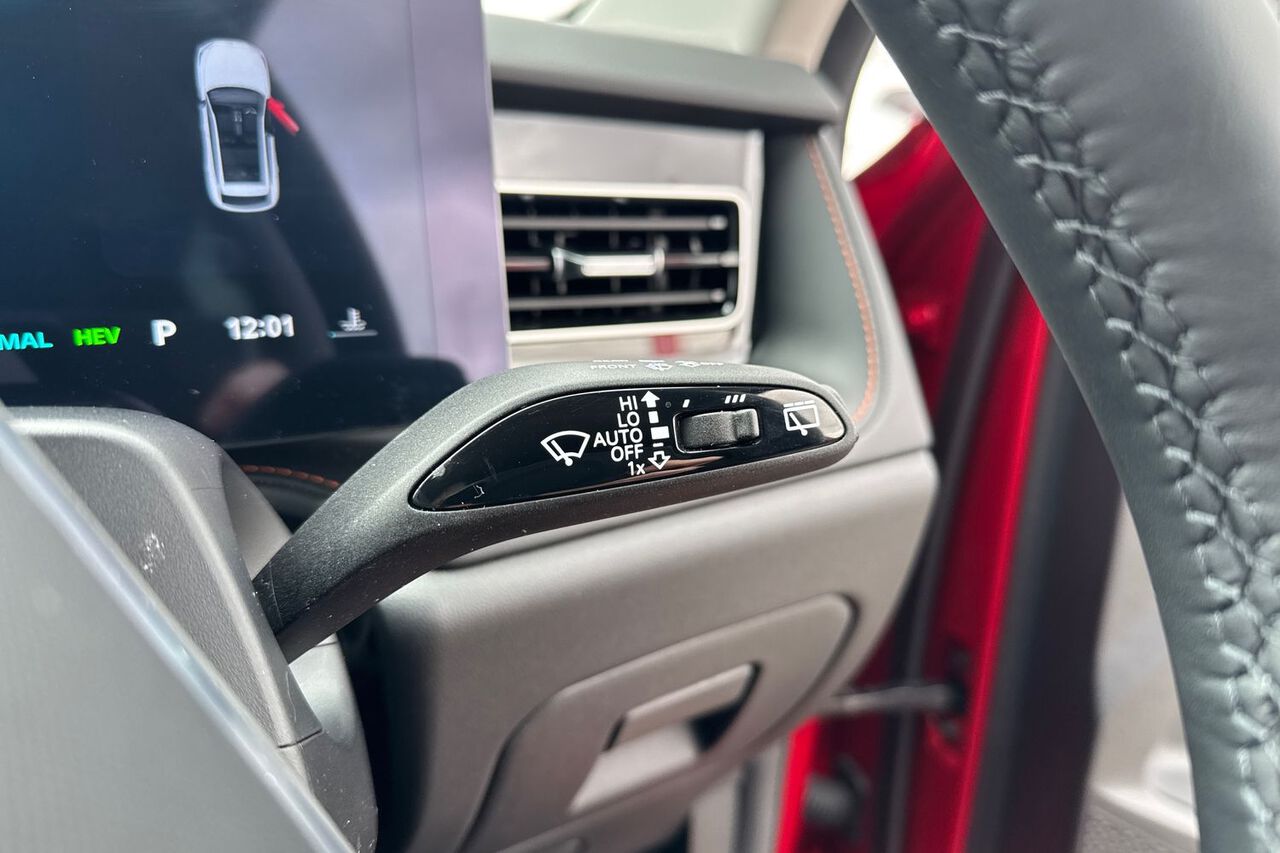 MG MOTOR UK HS, , hi-res