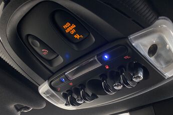 MINI HATCHBACK, , hi-res