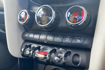 MINI HATCHBACK, , hi-res