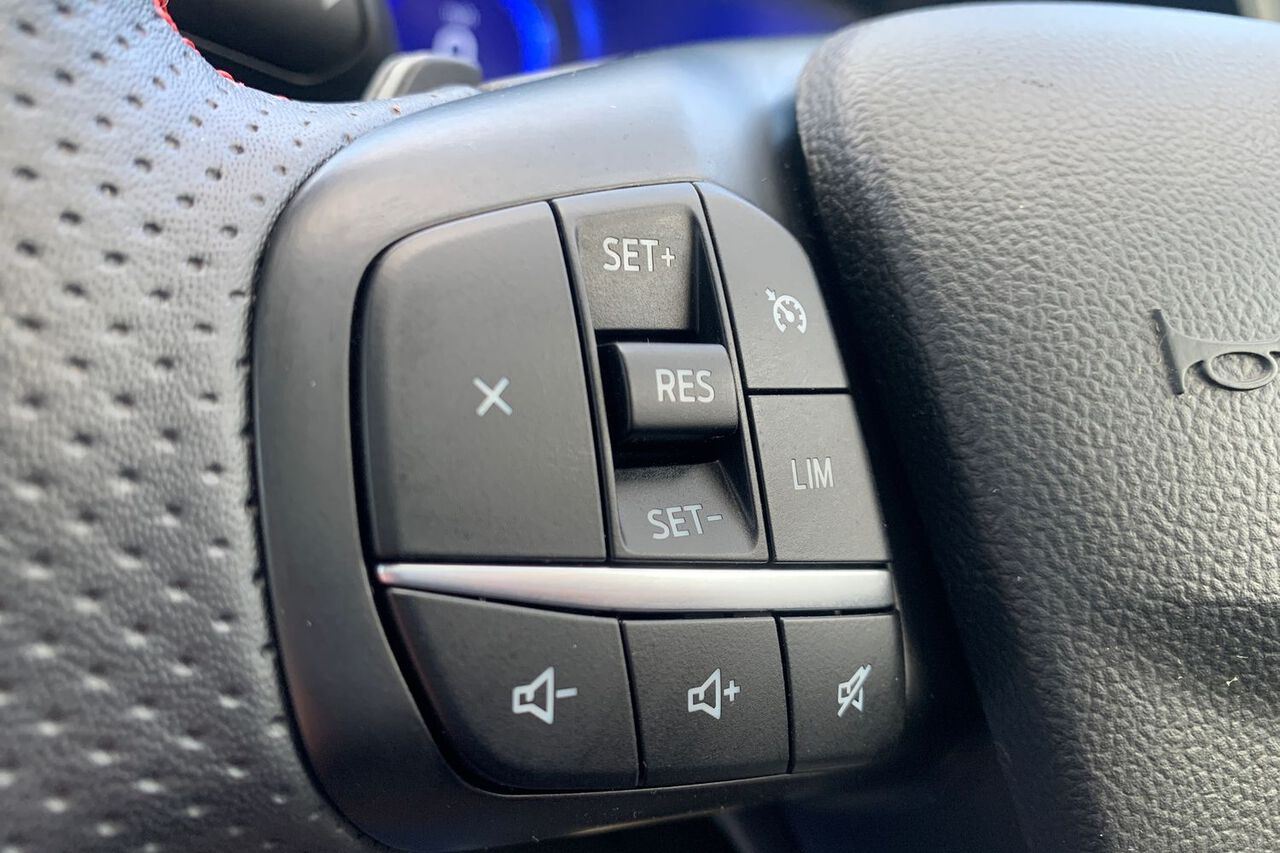 FORD KUGA, , hi-res