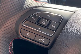 MG MOTOR UK HS, , hi-res