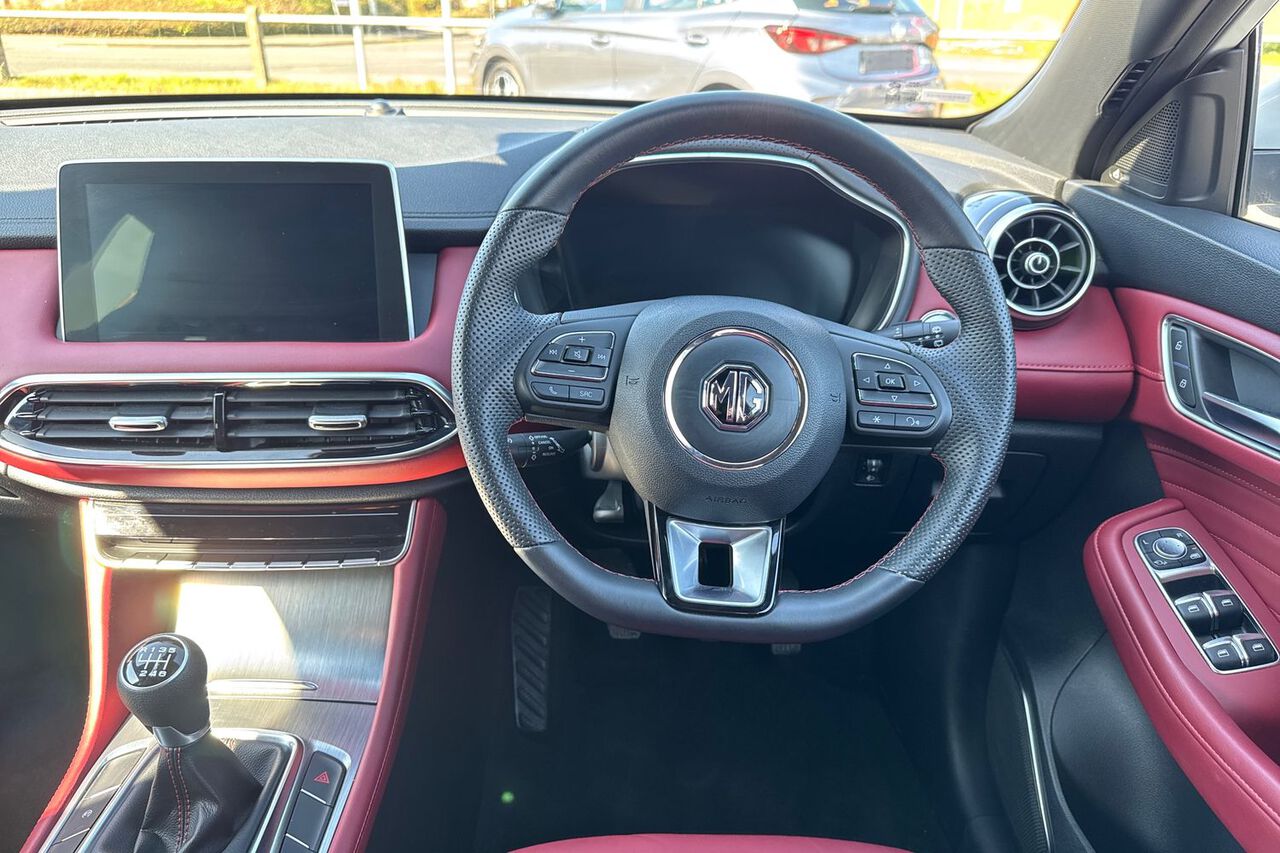 MG MOTOR UK HS, , hi-res