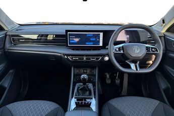 MG MOTOR UK HS, , hi-res