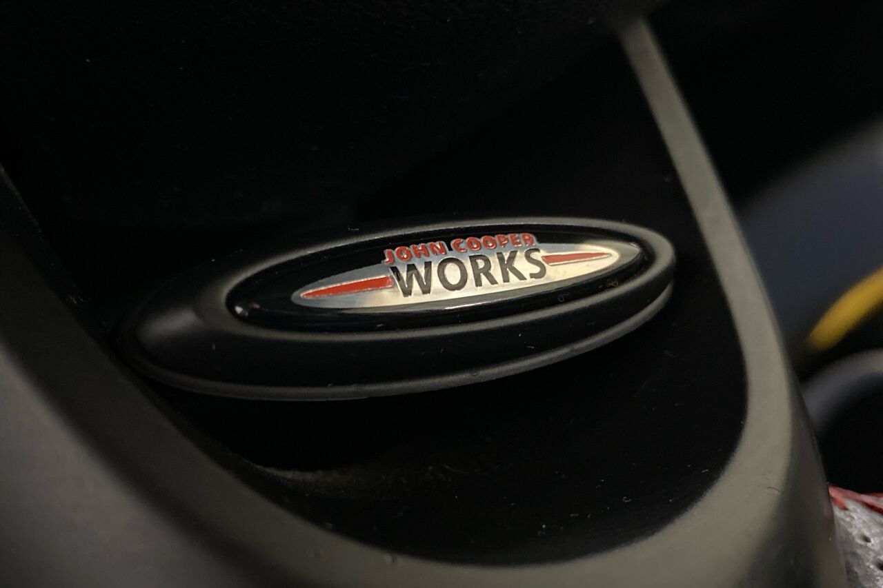 MINI HATCHBACK, , hi-res