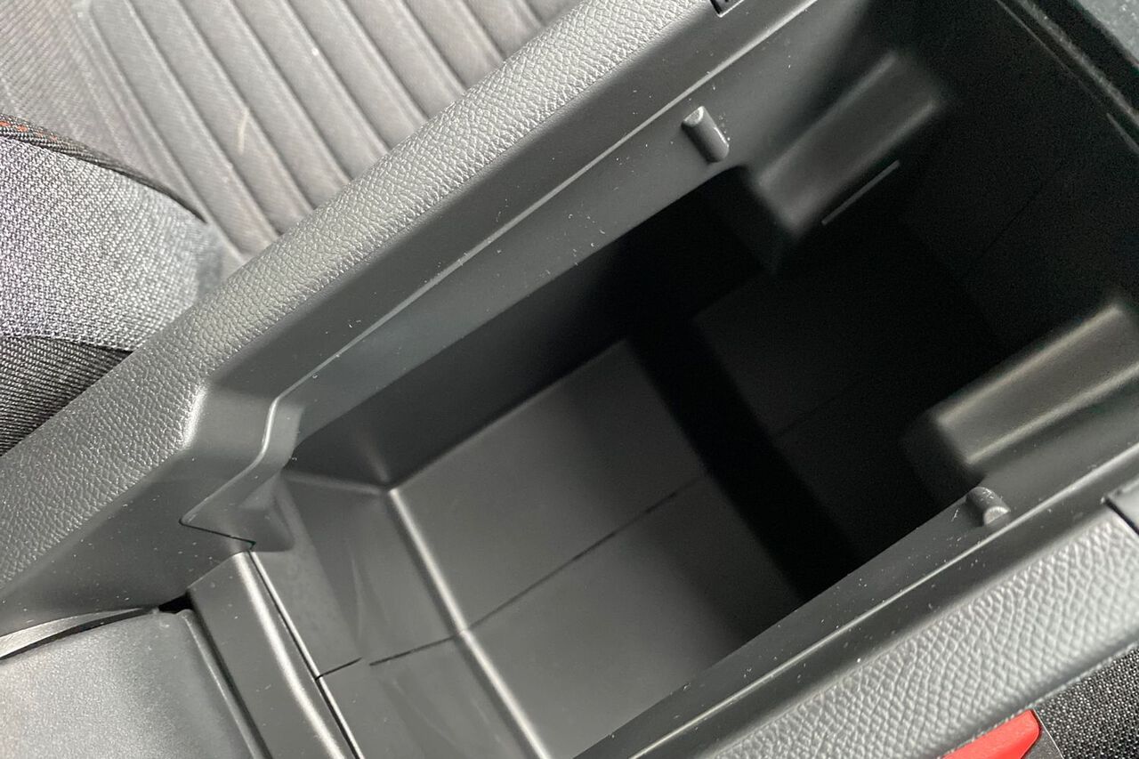 PEUGEOT 208, , hi-res