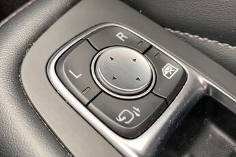 MG MOTOR UK HS, , hi-res