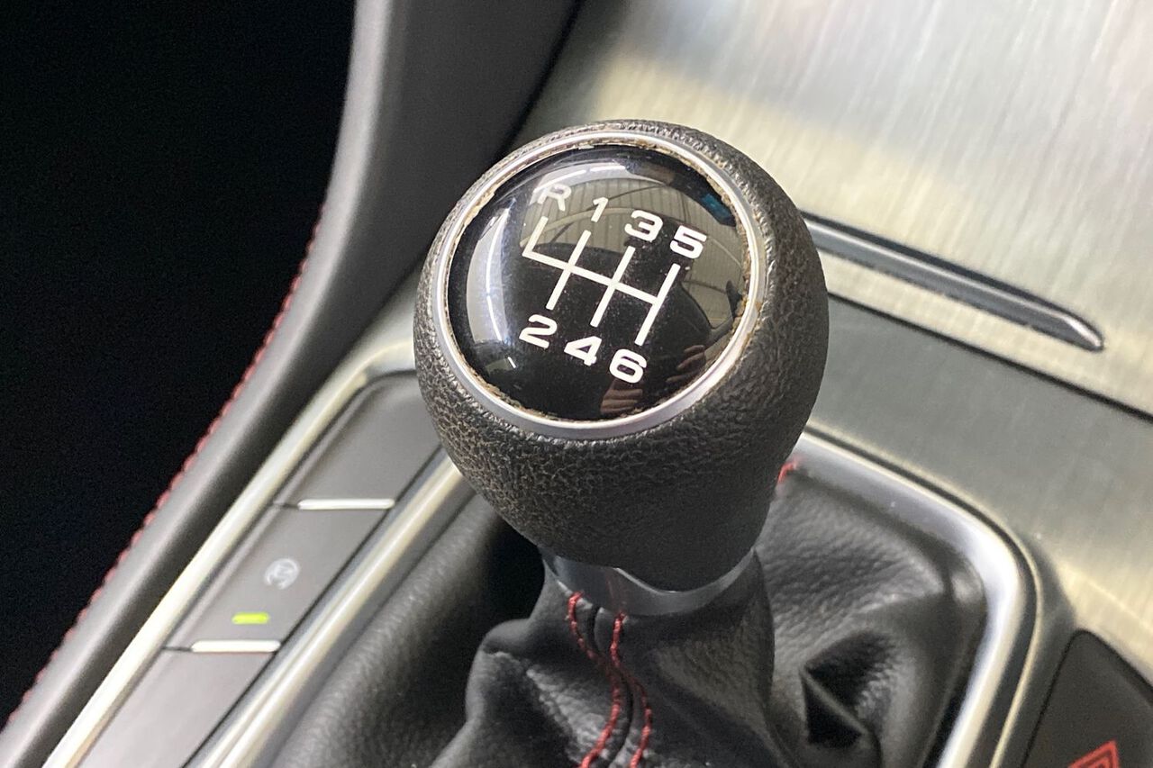 MG MOTOR UK HS, , hi-res