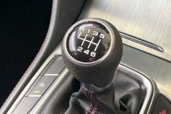 MG MOTOR UK HS, , hi-res