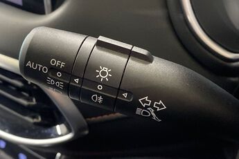 MG MOTOR UK HS, , hi-res