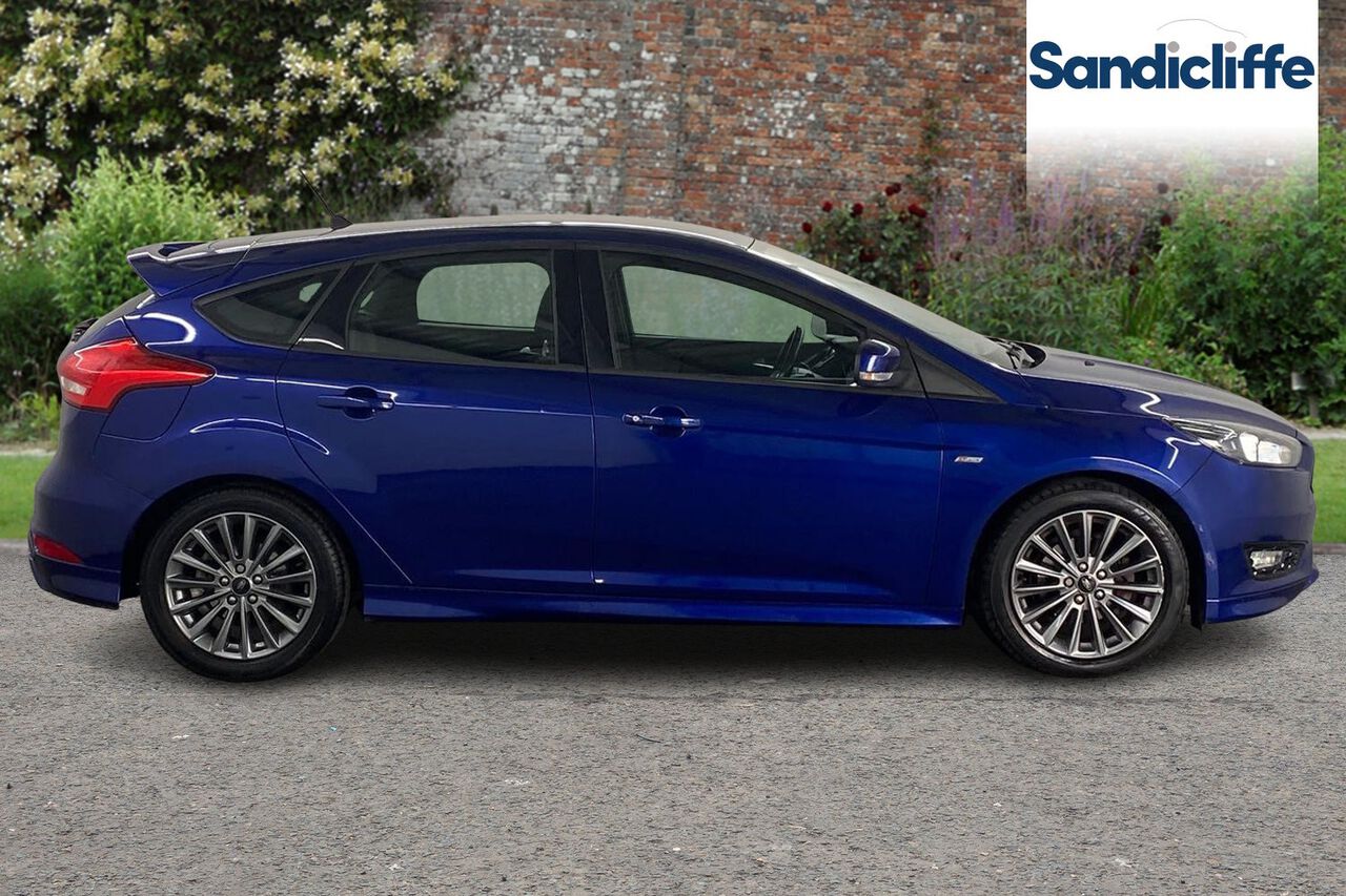 FORD FOCUS, , hi-res