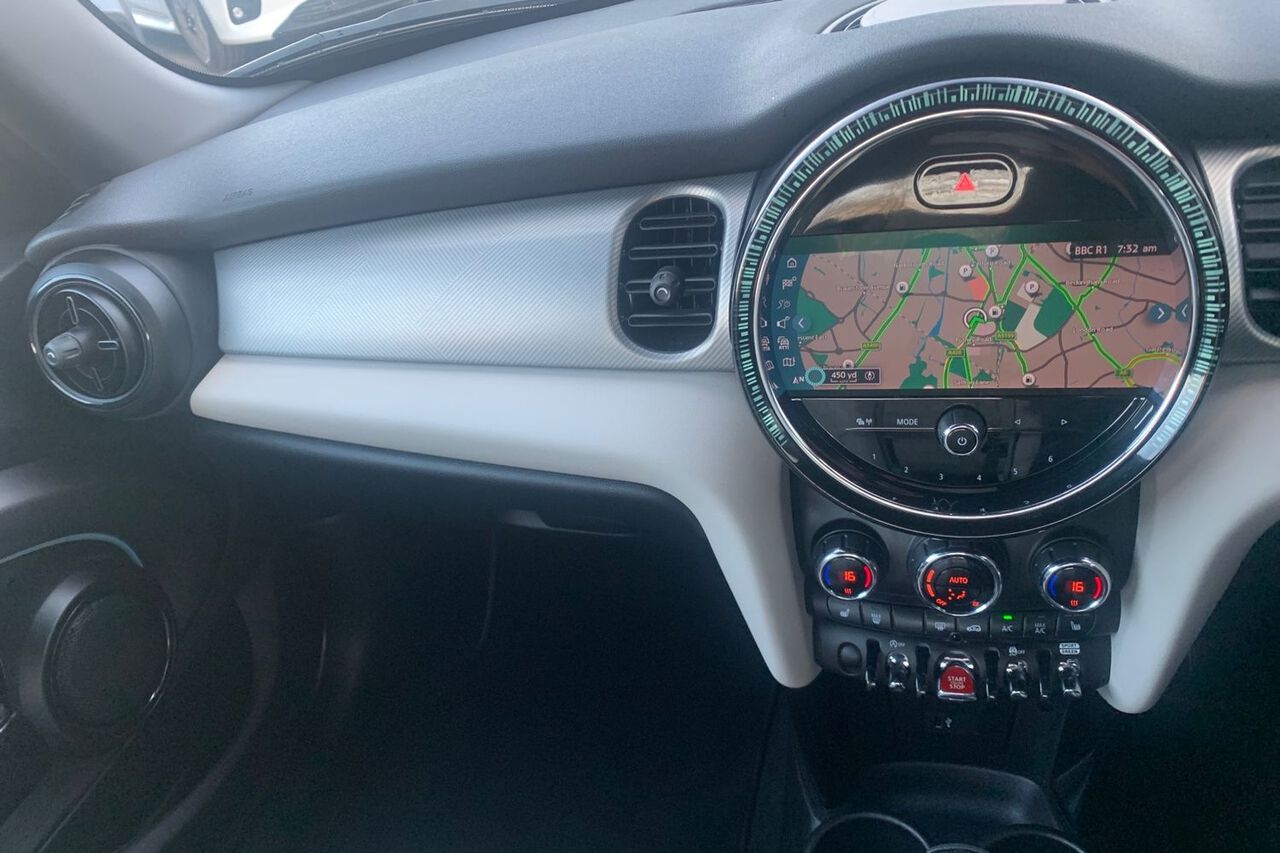 MINI HATCHBACK, , hi-res
