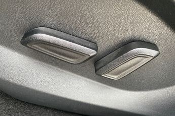 MG MOTOR UK HS, , hi-res