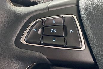 FORD KUGA VIGNALE, , hi-res