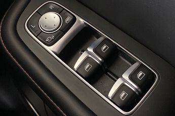 MG MOTOR UK HS, , hi-res