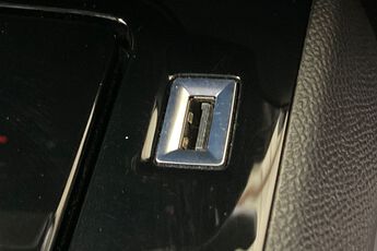 PEUGEOT 208, , hi-res
