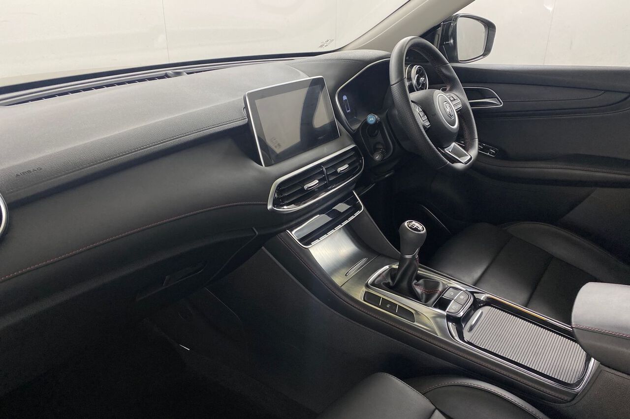MG MOTOR UK HS, , hi-res