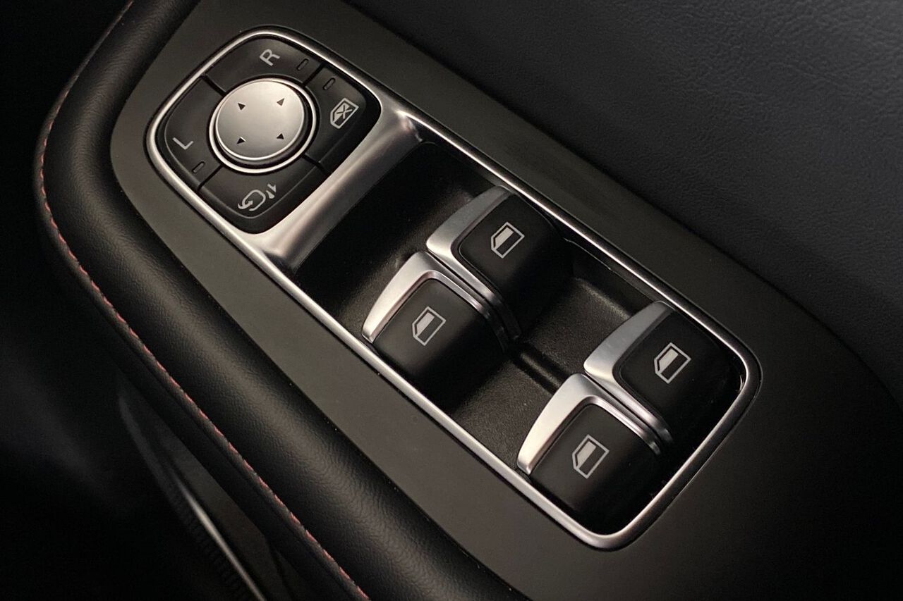 MG MOTOR UK HS, , hi-res