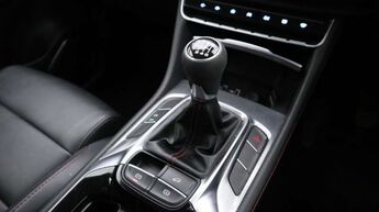 MG MOTOR UK HS, , hi-res