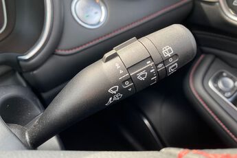 MG MOTOR UK HS, , hi-res