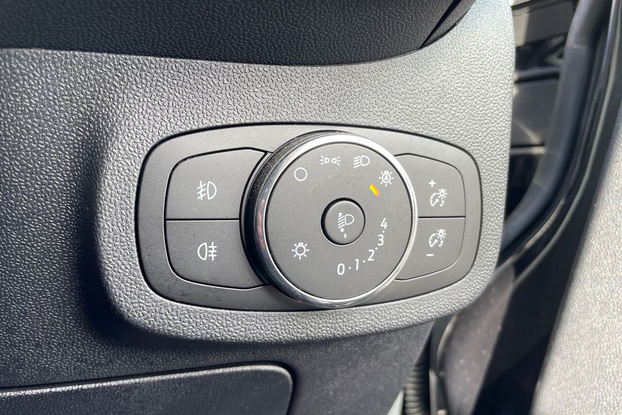 FORD FIESTA, , hi-res
