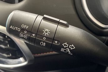 MG MOTOR UK HS, , hi-res