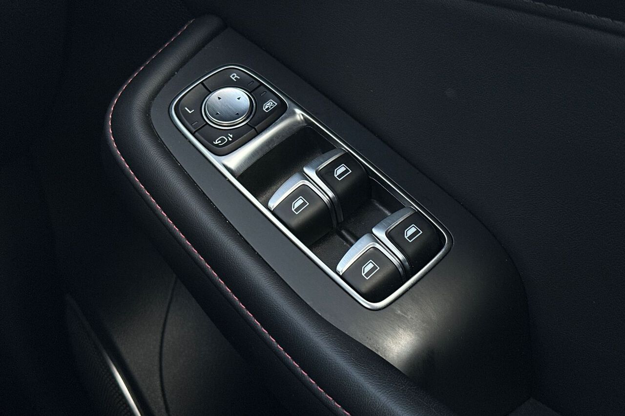 MG MOTOR UK HS, , hi-res
