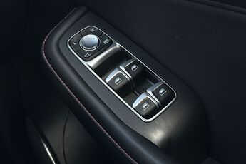 MG MOTOR UK HS, , hi-res