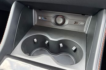 MG MOTOR UK HS, , hi-res