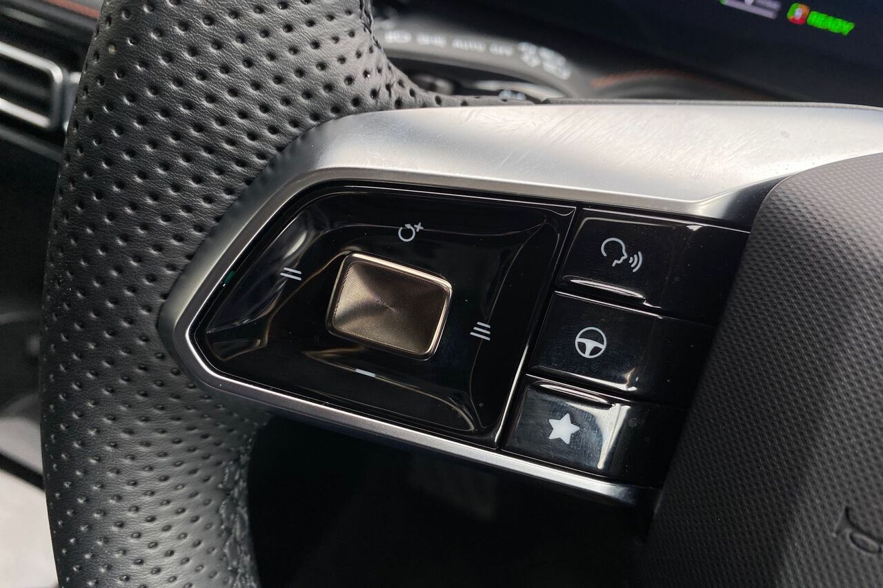 MG MOTOR UK HS, , hi-res