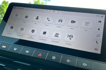 MG MOTOR UK MG4, , hi-res