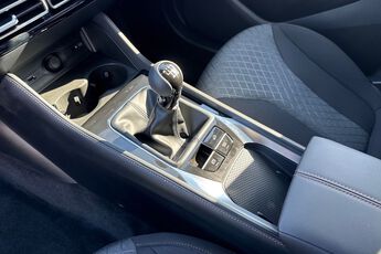 MG MOTOR UK HS, , hi-res