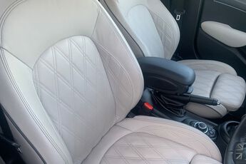 MINI HATCHBACK, , hi-res