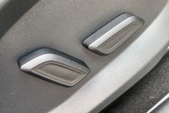 MG MOTOR UK HS, , hi-res