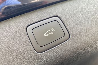 MG MOTOR UK HS, , hi-res