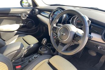 MINI HATCHBACK, , hi-res