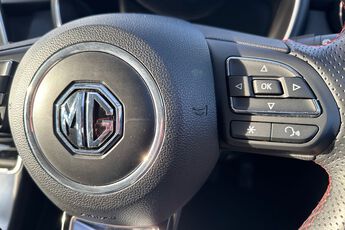 MG MOTOR UK HS, , hi-res