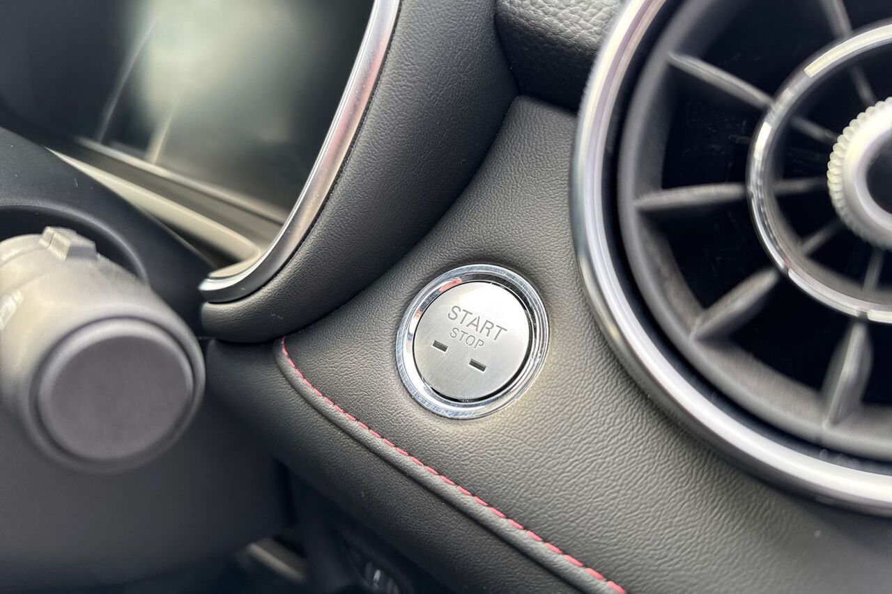 MG MOTOR UK HS, , hi-res