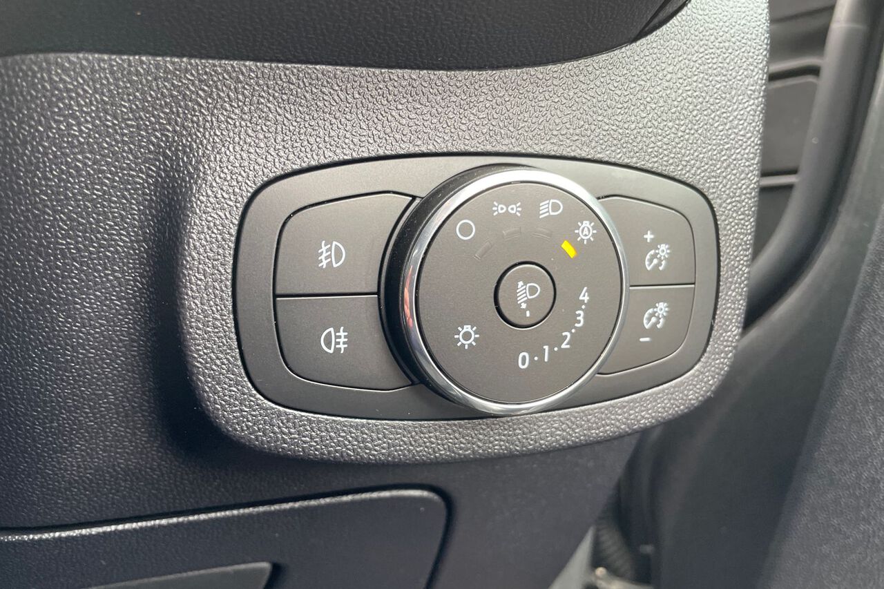 FORD FIESTA, , hi-res
