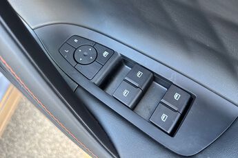 MG MOTOR UK HS, , hi-res